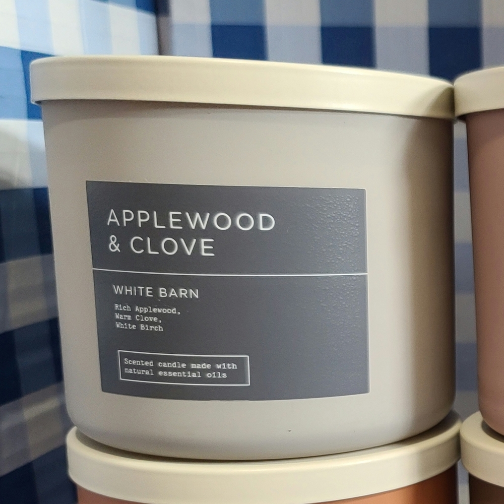 Applewood and clove bath and body works candle